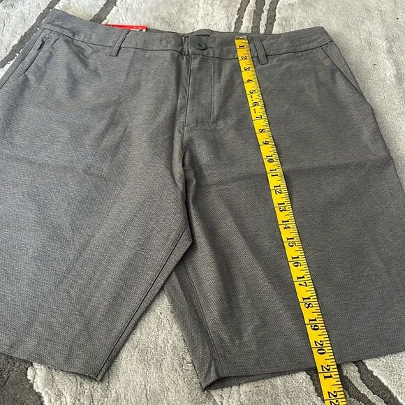 Hang Ten Men’s Hybrid Short - Picture 4 of 9